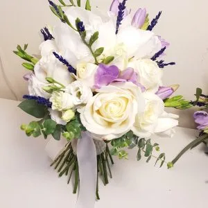 Alternative view of Buchet de mireasa/nasa