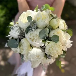 Alternative view of Buchet de mireasa/nasa