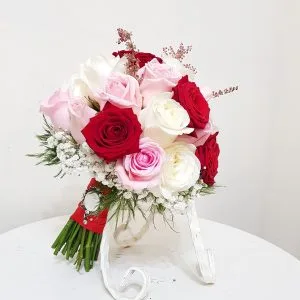 Alternative view of Buchet de mireasa/nasa